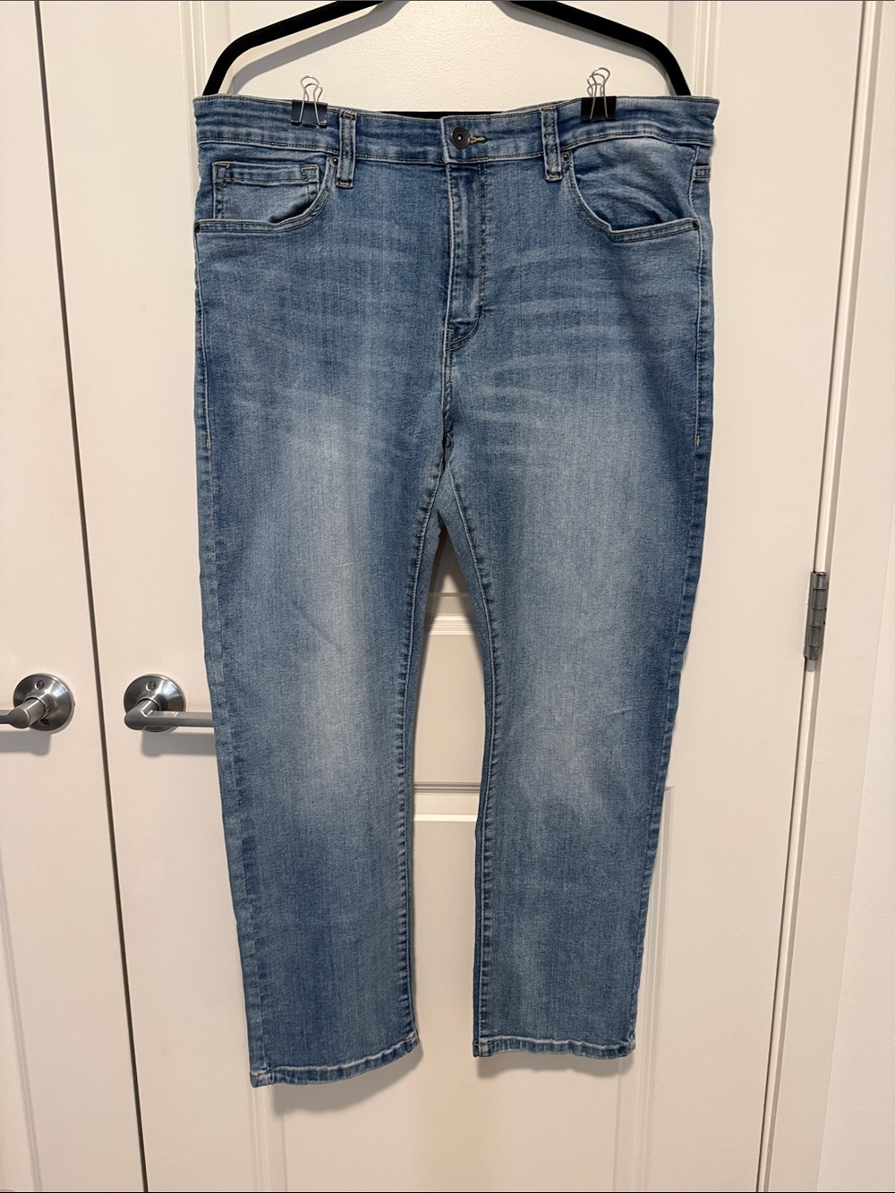 Men's Slim Straight Jeans in Light Blue Wash